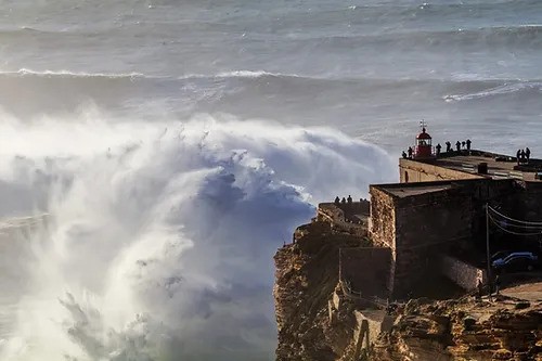 Viagem ao “Canhão da Nazaré”